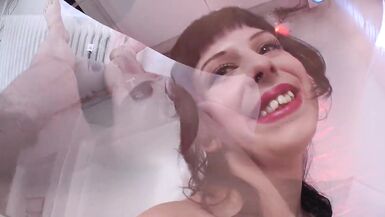 Menina gotica fode como uma puta no casting video amador - 14 image