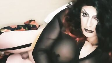 Bed games with sexy latina milf CD - 6 image