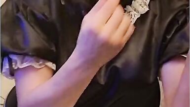 putting on eyeshadow - 12 image