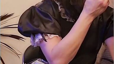 putting on eyeshadow - 14 image