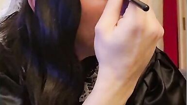 putting on eyeshadow - 3 image