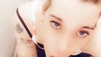 Summer Dress Slut wants to suck Studs off - 4 image