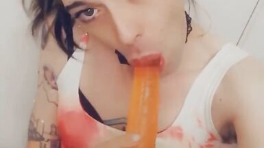 Summer Dress Slut wants to suck Studs off - 6 image