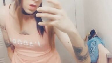 Pretty Pink Tranny Wants To Wrap Her Lips Around Big Cocks - 12 image