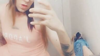 Pretty Pink Tranny Wants To Wrap Her Lips Around Big Cocks - 9 image