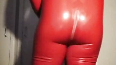 Latexdoll Dollsuit Red Dolly n Puppi Mask - 3 image
