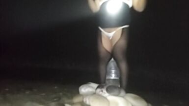 gorda travesti fetichista bailando a media noche abriendo su culo con azotes incluidos - 4 image