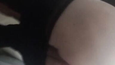 Sexy travesti colombiana juega con bolas anales bajo su ropa - 5 image