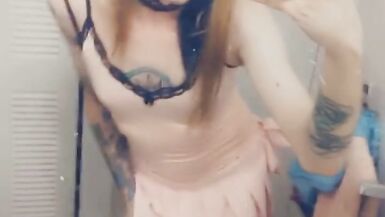 Pretty In Pink Feminine Trans Wants To Play - 2 image