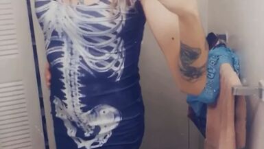 Goth Girl Wants To Play - 1 image