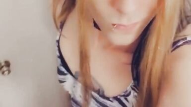 Goth Girl Wants To Play - 3 image