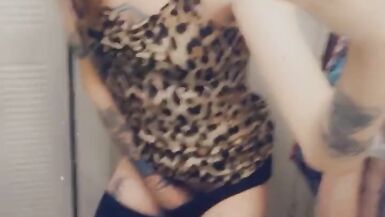 Cheetah Girl Wants To Feel Your Cock - 10 image