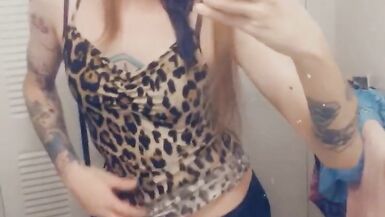 Cheetah Girl Wants To Feel Your Cock - 7 image