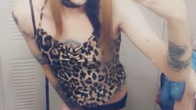 Cheetah Girl Wants To Feel Your Cock - 8 image