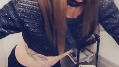 Cutie Wants To Suck You Off - 10 image