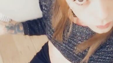 Cutie Wants To Suck You Off - 2 image