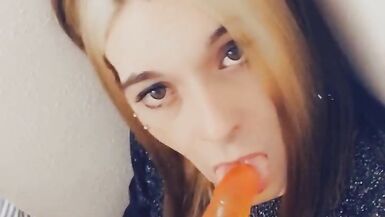 Cutie Wants To Suck You Off - 4 image