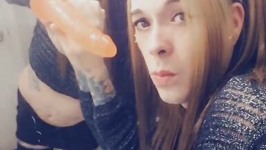 Cutie Wants To Suck You Off - 6 image