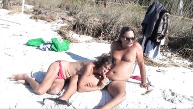 Jamie and Michelle TS Suck Each Other at the Beach! - 5 image