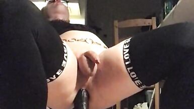 Cindy cumslut moaning with dildo - 14 image