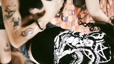 Travesti de closet tiene encuentro con Alizze Luna (Dominatrix con sumisa) - 2 image