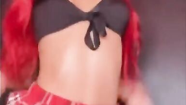 black shemale porn - 13 image