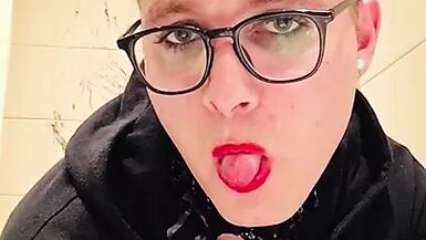 Limpdick fagslut moans