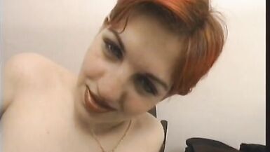 Redhead babe spreads legs apart to get her clitoris sucked - 5 image