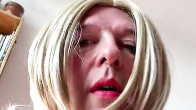 Soooo wrong, for a sissy like me but still... i did it...: cumming