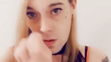 Hot Nurse Wants To Examine Cock - 6 image