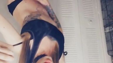 Sexy Gym Bunny Wants To Play - 4 image