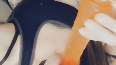 Sexy Gym Bunny Wants To Play - 9 image