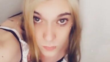 Playboy Bunny Wants To Be Playmate Of The Year - 2 image