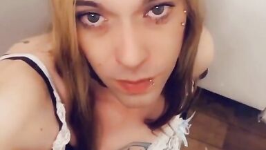 Playboy Bunny Wants To Be Playmate Of The Year - 9 image