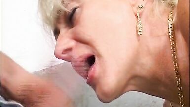 Huge Cock for an hot Cougar - 4 image