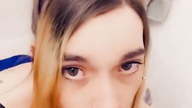 Pretty Girl in Leggings and Lace Panties is Horny for Cock