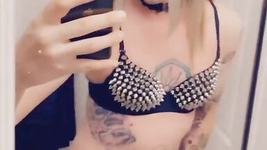 Alternative Girl Fingering Herself - 12 image