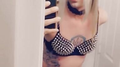 Alternative Girl Fingering Herself - 4 image