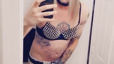 Alternative Girl Fingering Herself - 8 image