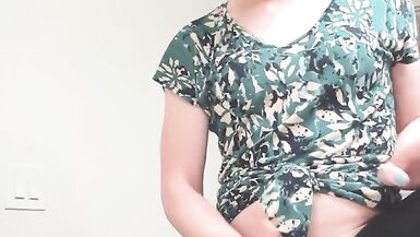 Trans girl jerks off and cums on counter - 5 image