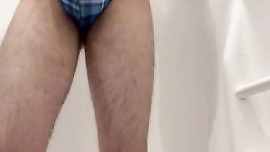 Femboy peeing - 6 image