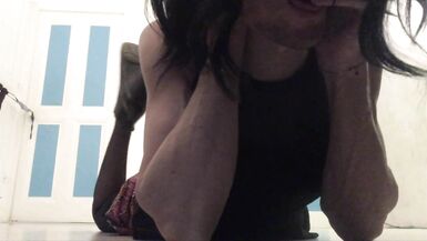 Purple badass girl in the bue room (Part 1) - 5 image