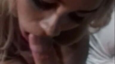 Teen Blonde ts hooker is a good cocksucker and semen shooter - 3 image