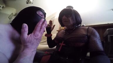 Bastard lick shemale fluids - 2 image