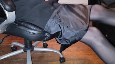 Long black lined office skirt - 10 image