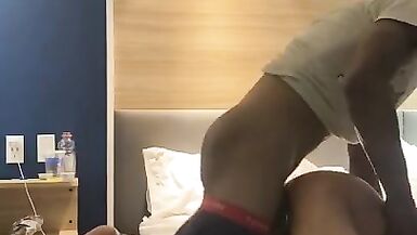 Smacka Famous Fucks & Takes Ts Kylie Skyy Pussy On The Bed - 5 image