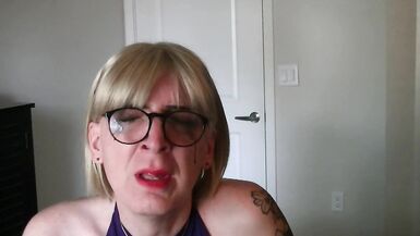 Trans Hottie Xylah Dee Sneezes from Chhinkni powder - 6 image