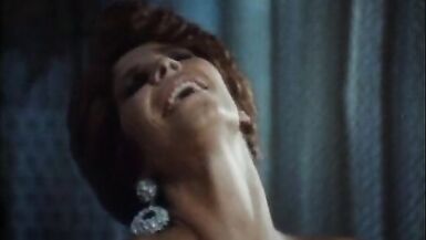 Le voglie anali di Milly D'Abbraccio - Episode 1 - 10 image