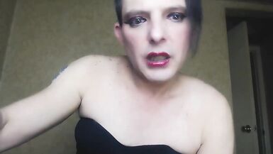 Eva: The Lipstick Diva Ep. 1 Smoke and Chat