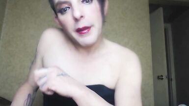 Eva: The Lipstick Diva Ep. 1 Smoke and Chat - 13 image